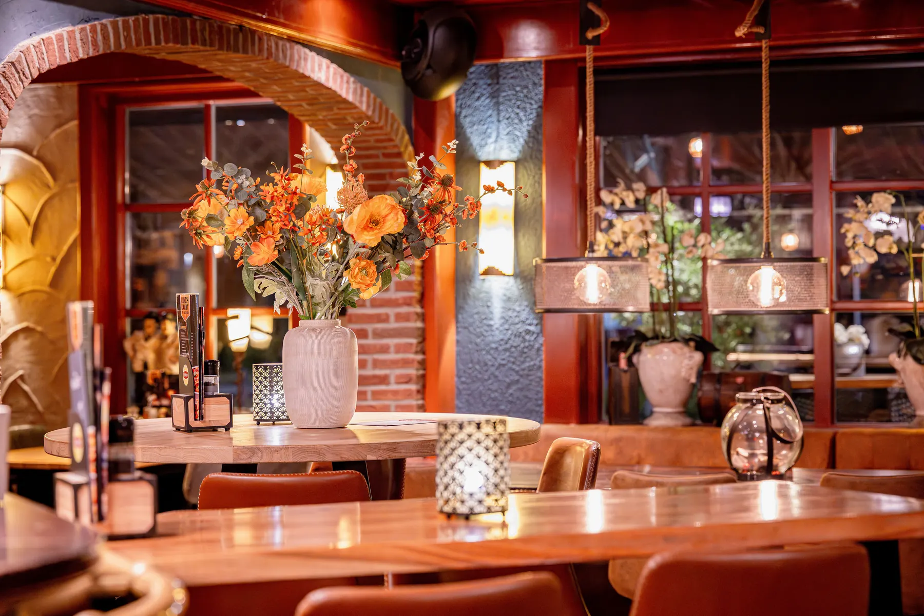 Gezellig interieur van Eetcafé Plexat